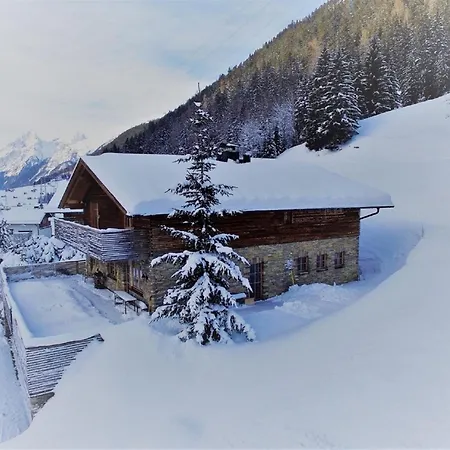 Landhaus In Sankt Anton Am Arlberg Mit Sauna * 施万高