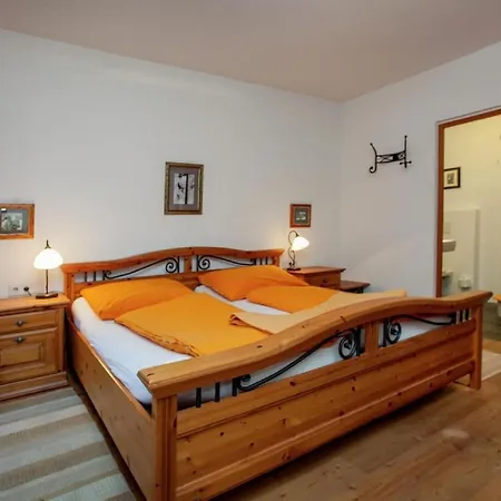 Landhaus In Sankt Anton Am Arlberg Mit Sauna 施万高